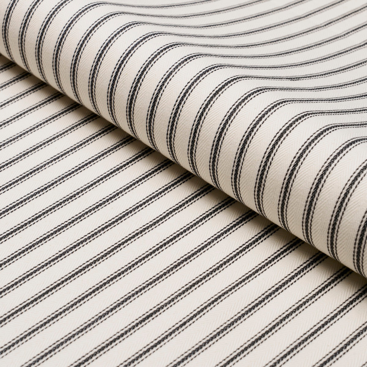 GRIFFIN TICKING STRIPE | Black & White