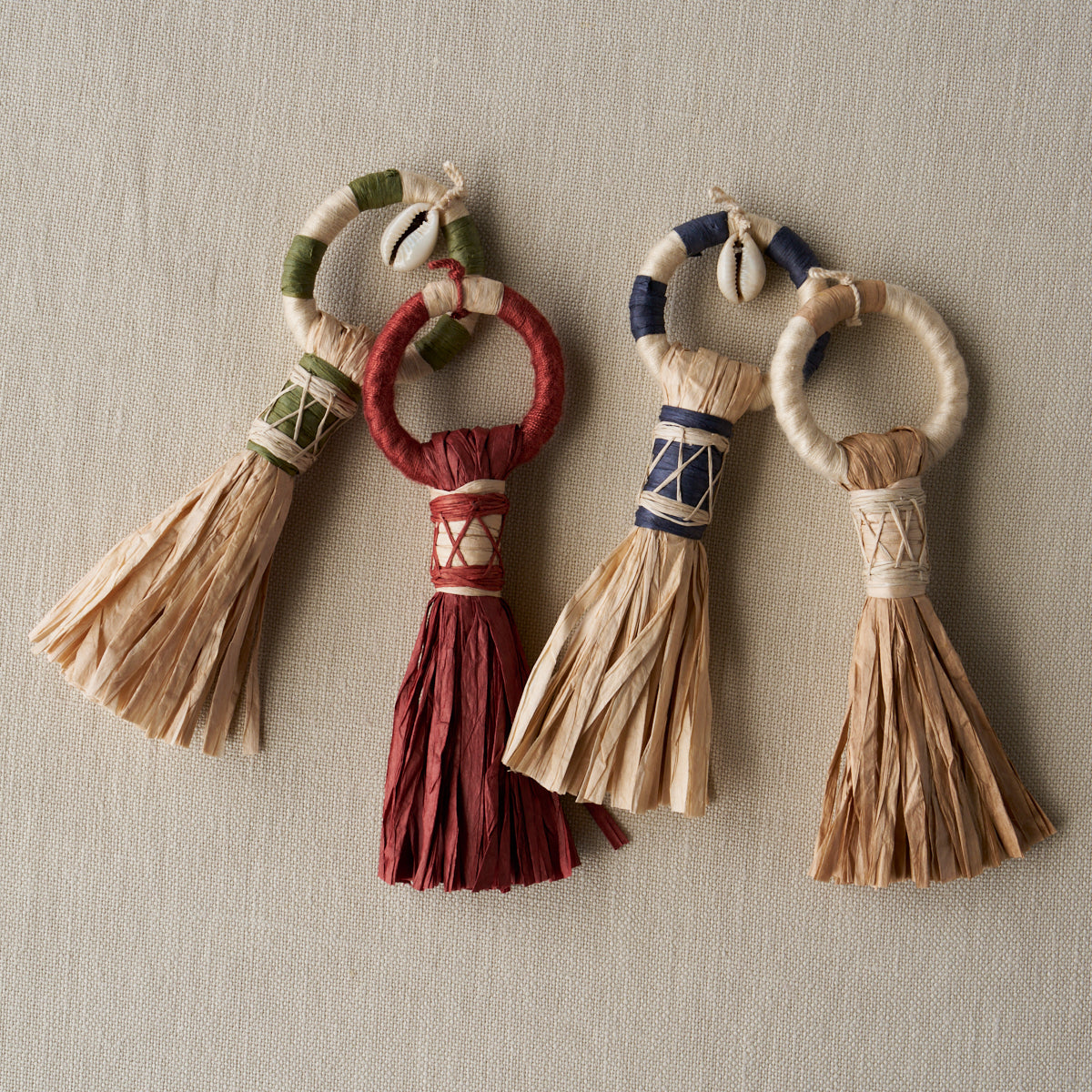 BROOM TASSEL | Playa Dorada Sand