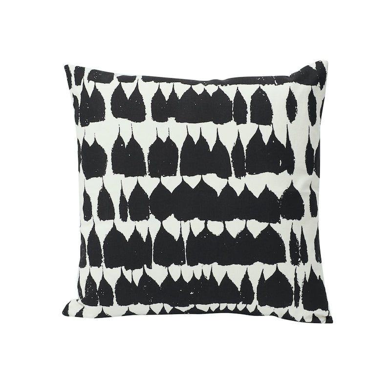 Queen of Spain Pillow | Black