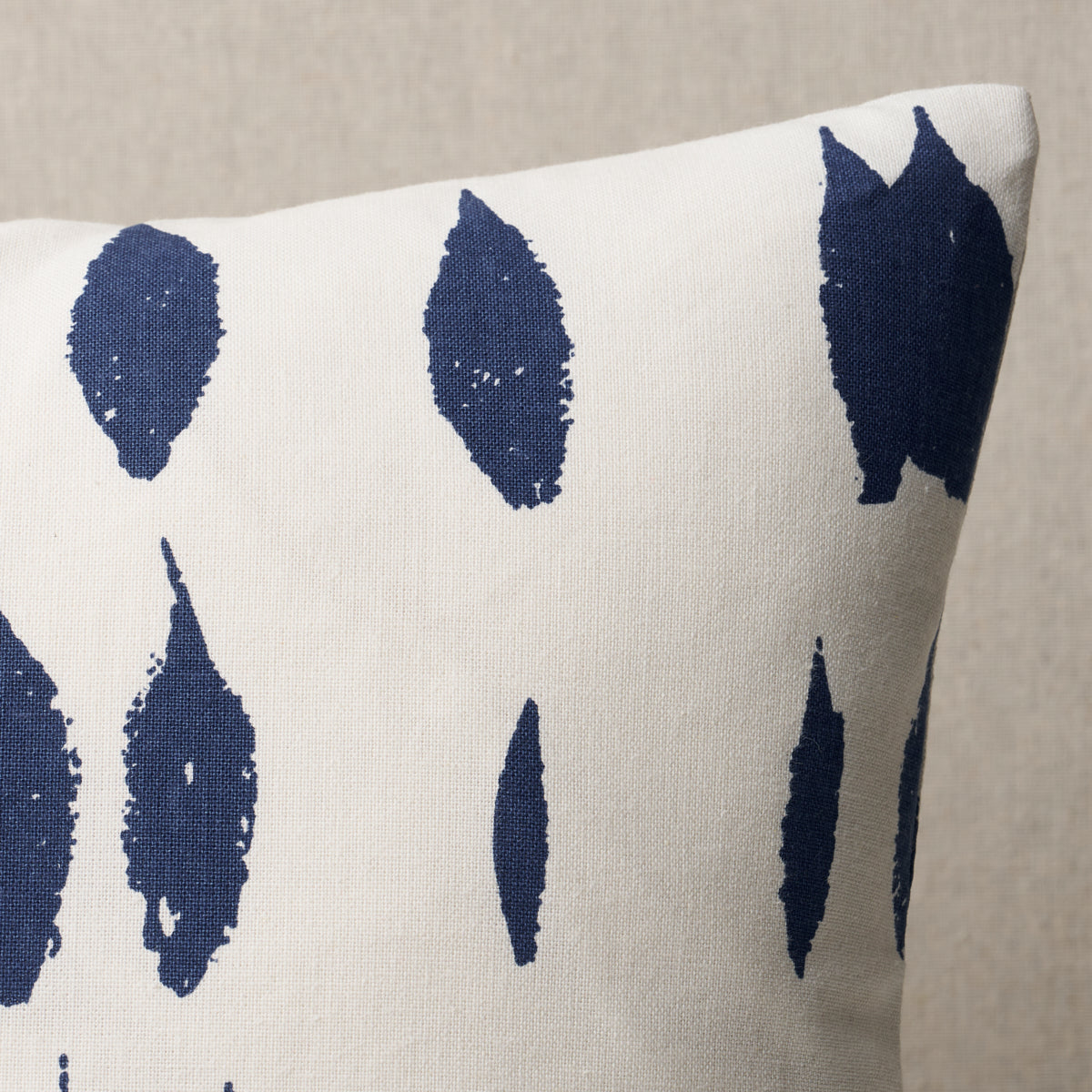 Queen of Spain Pillow | Navy