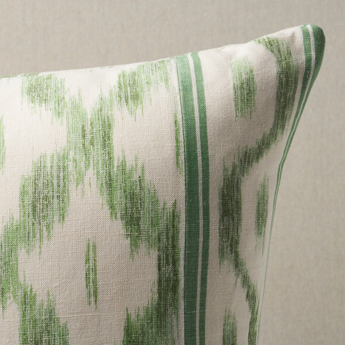 Cuscino Ikat di Santa Monica | Verde foglia