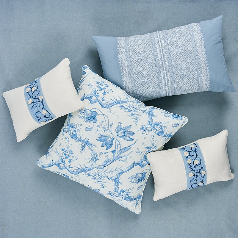 Toile de Fleurs Pillow | Delft