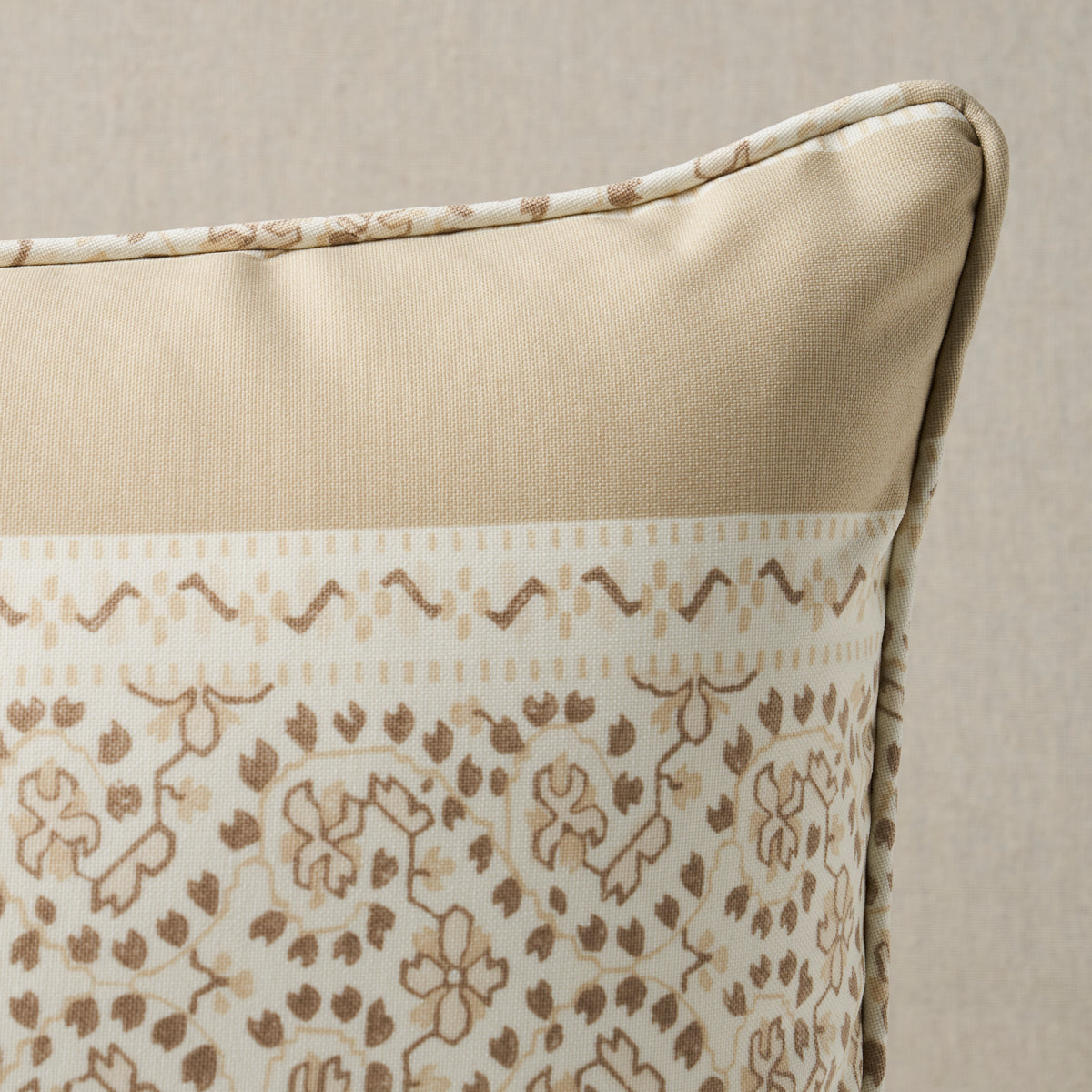 Jasmine I/O Pillow | Neutral