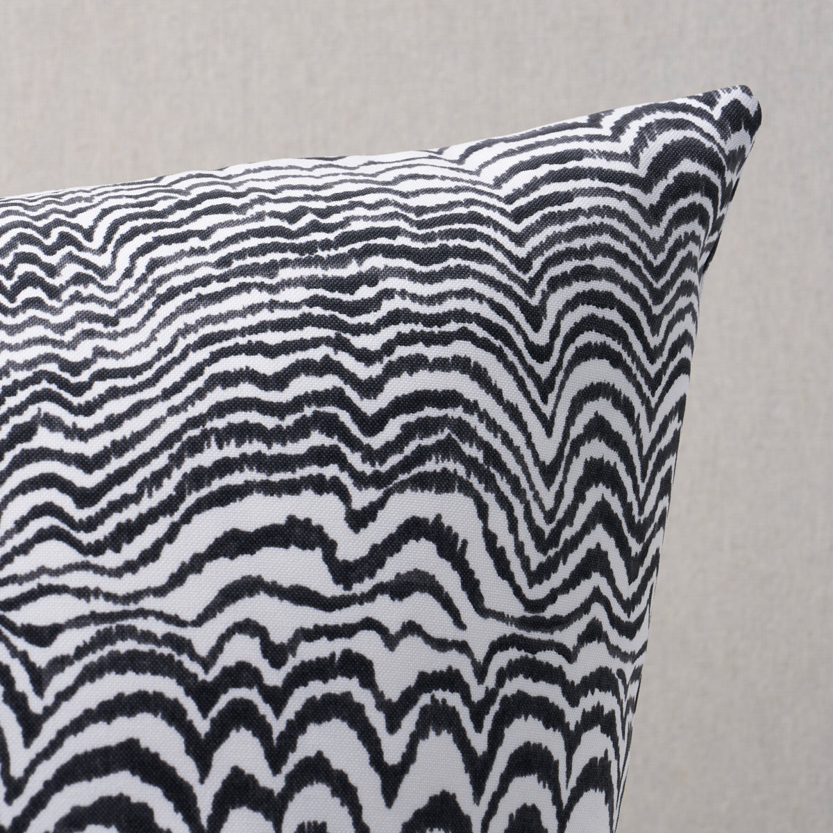 Ink Wave Print I/O Pillow | Black